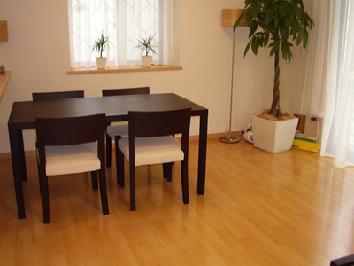 テーブルとイス